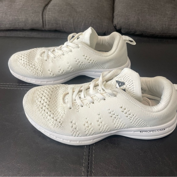 APL TECHLOOM PRO SNEAKERS White/off White Womens 6.5 - Picture 2 of 9